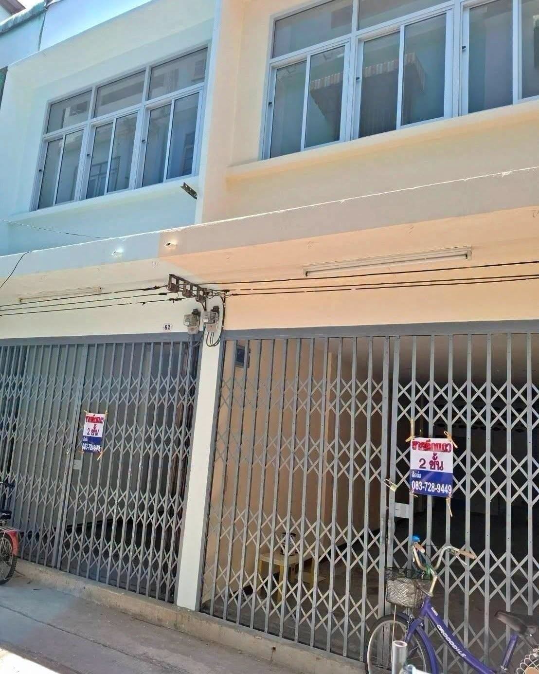 ขายถูก ห้องแถว  2 ชั้นปรับปรุงใหม่ ถนนตากสิน ซอย 22 ใกล้สถานีรถไฟฟ้าสำเหร่