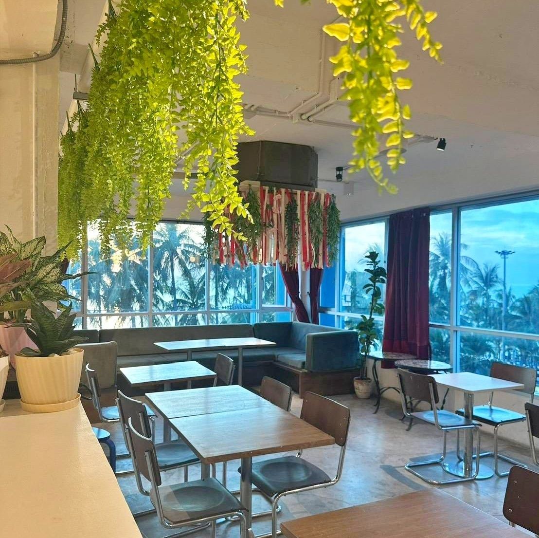 เซ้งด่วน บาร์-ร้านเหล้า-ร้านอาหร บางแสน  วิวทะเล เพียง 250,000 บ ใกล้วงเวียนบางแสน