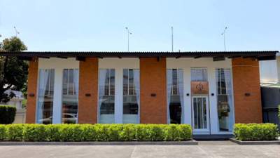 เซ้ง ร้านบิวตี้ ทำเลพระราม 9 ซอย 49