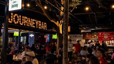 เซ้ง ให้เช่า ร้านอาหาร บาร์ ระยอง เนินพระ มีที่จอดรถ พร้อมอุปกรณ์ภายในร้านทั้งหมด