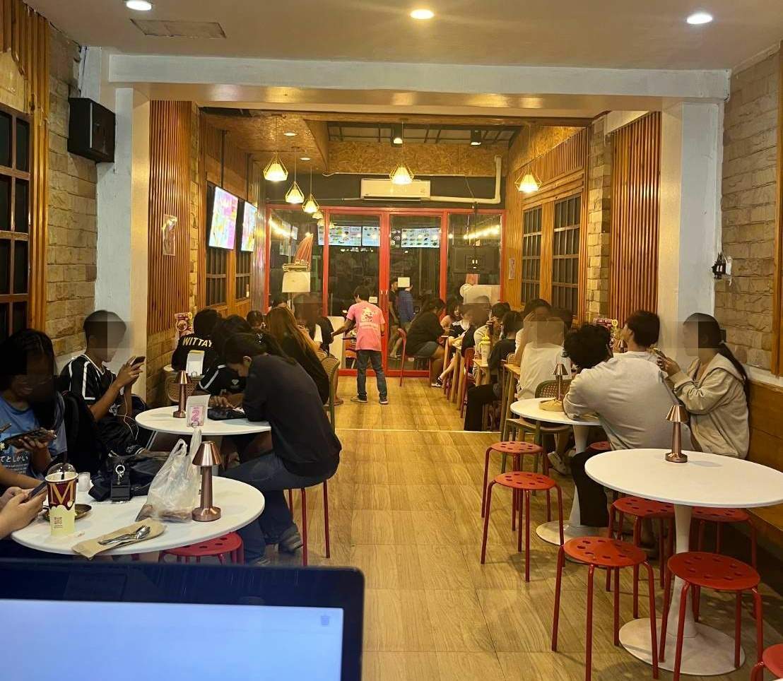  เซ้งร้านอาหร-ขนม ซอยรังสิตภิรมณ์ รังสิต ข้าง ม.กรุงเทพ คนเดินพลุกพล่านทั้งวัน