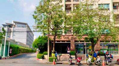 เซ้งร้านราเมง โซนเหม่งจ๋าย ใต้คอนโด ลุมพินี วิลล์ ศูนย์วัฒนธรรม 1 ริมถนนประชาอุทิศ