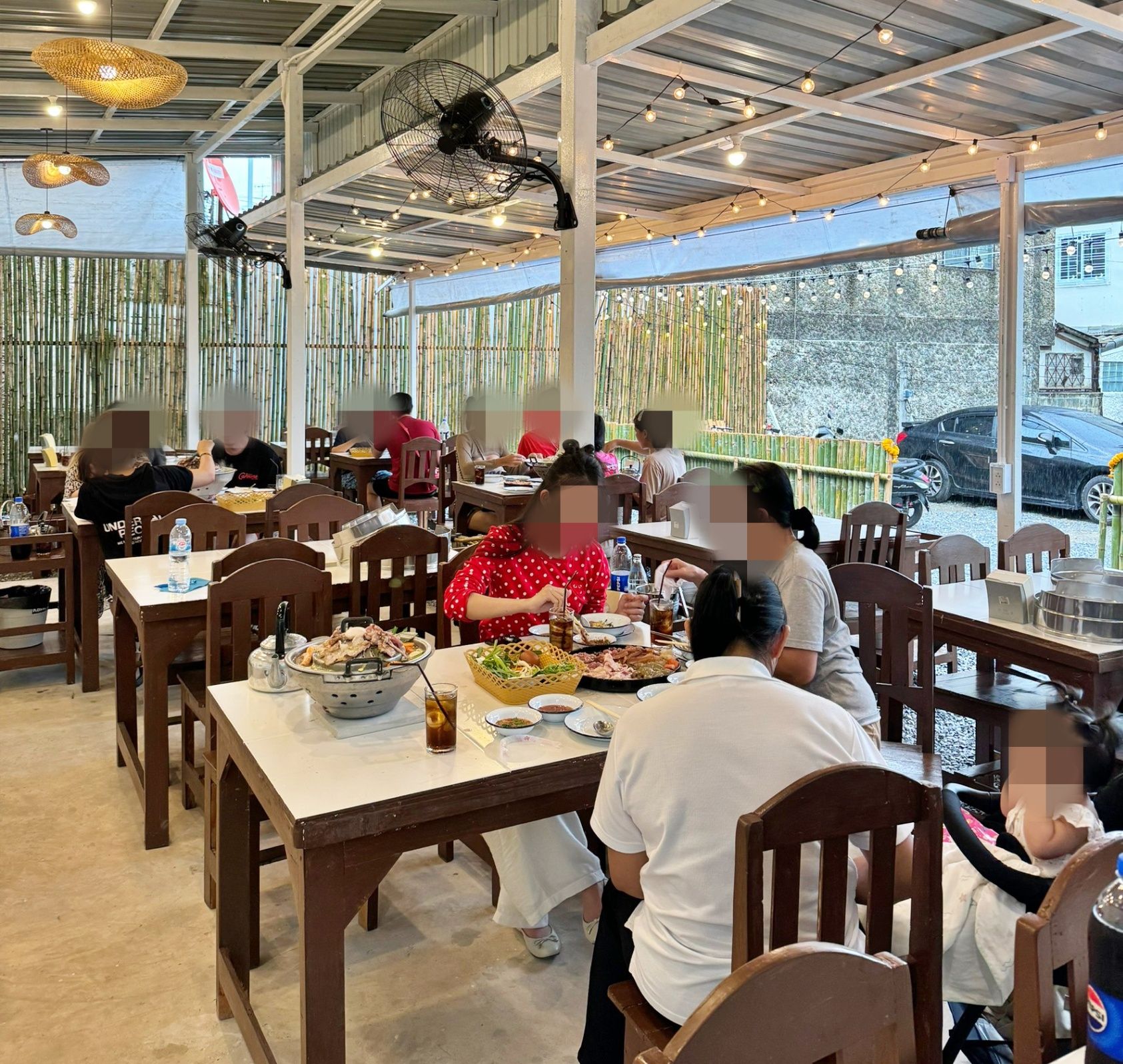 เซ้งด่วน ร้านหมูกระทะ ซอยเรวดี 60 นนทบุรี  ใกล้เซ็นทรัล ติดถนนใหญ่ รถผ่านตลอดวัน